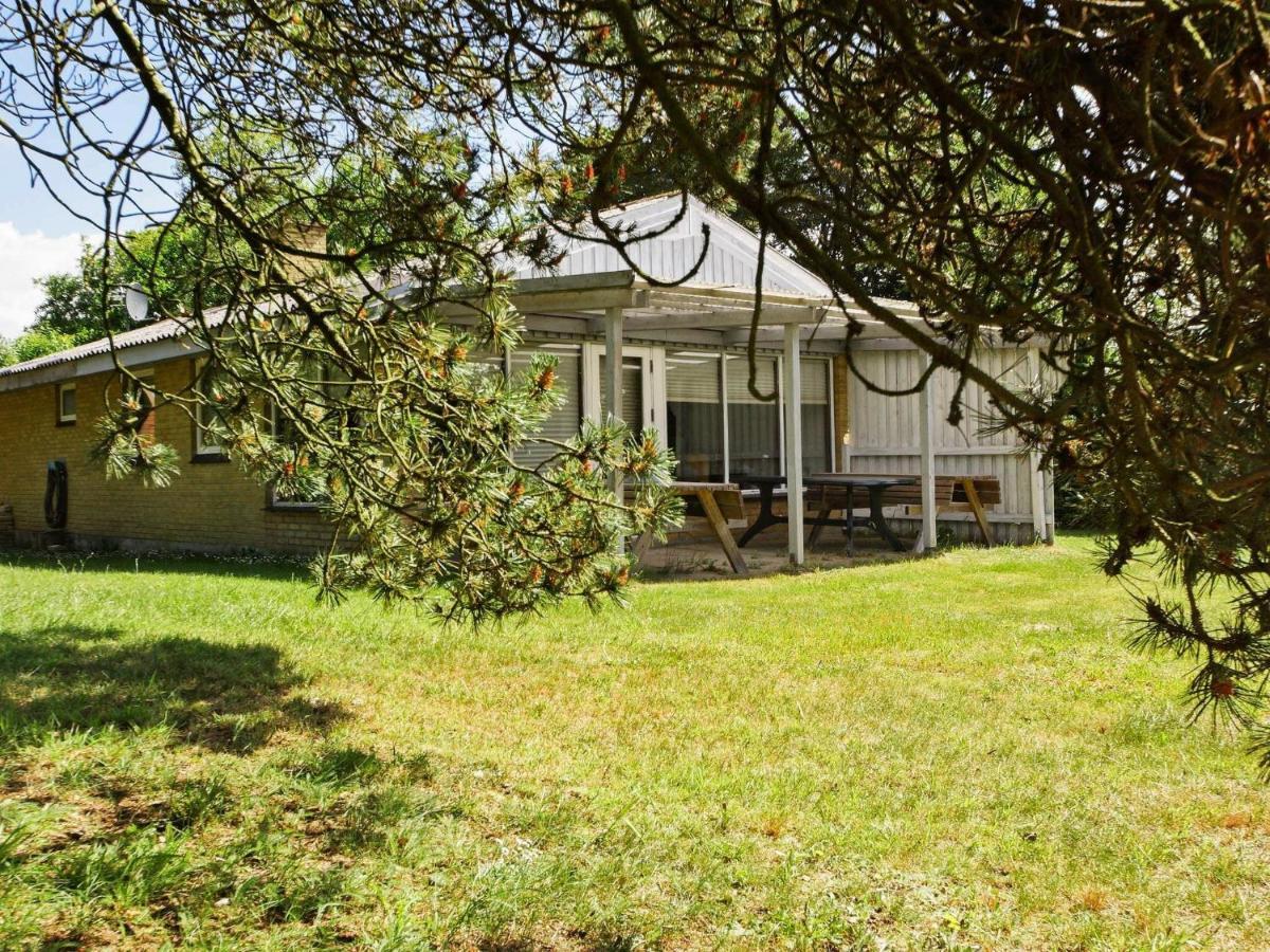 2 Person Holiday Home In Tarm Fjerbaek Luaran gambar